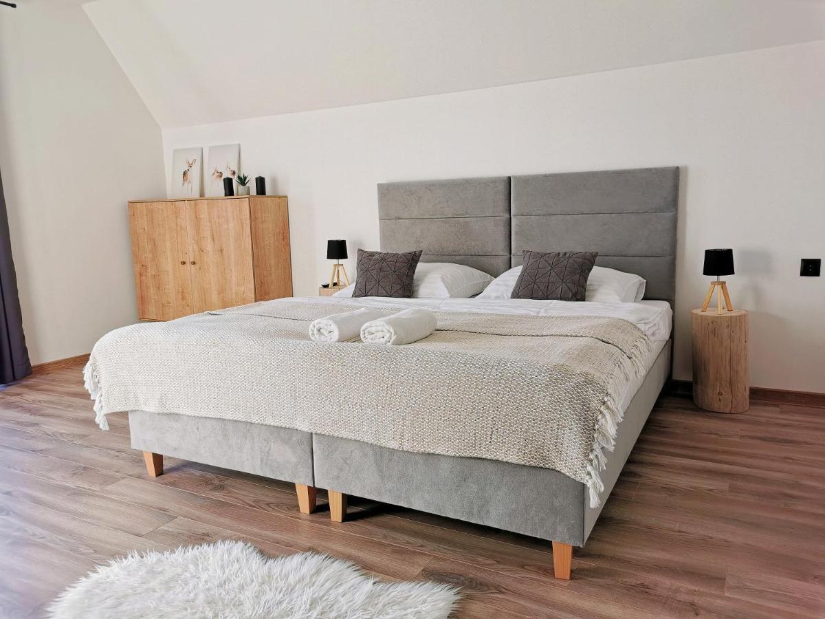 Hill House Apartamenty ビャウカ エクステリア 写真
