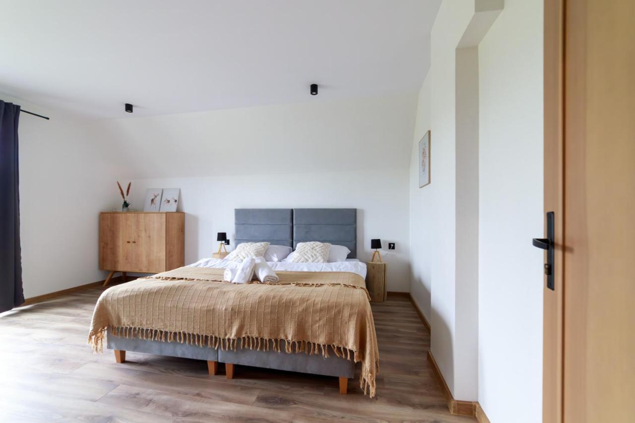 Hill House Apartamenty ビャウカ エクステリア 写真