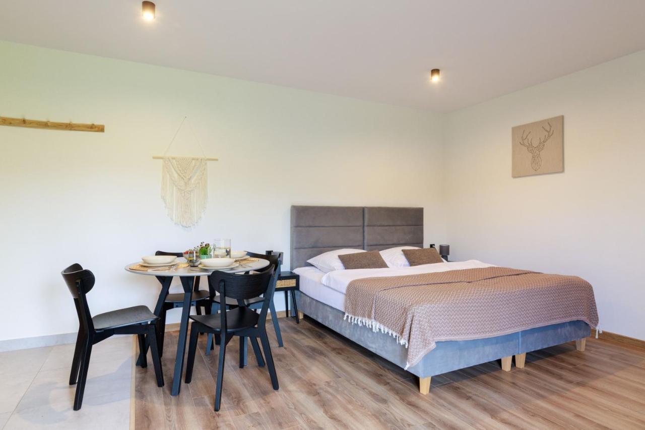 Hill House Apartamenty ビャウカ エクステリア 写真